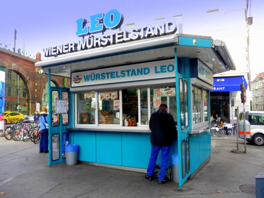 Leo's Sausage Stand by null