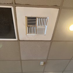 Captain D's - Ac vent with water on it