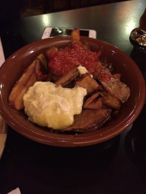 Los Dos Hermanos by null