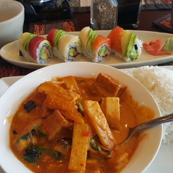Nittha Siam Kitchen - Sushi Bars Near Me - Highland Heights, Kentucky