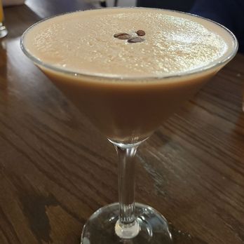 Oscar's All American Grill - Stop by oscars for an exceptional Espresso Martini! Great way to end the day. Happy Hour is also a must try. - Breakfast & Brunch Near Me - South Windsor, Connecticut