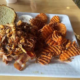 Moo & Oink Cheeseburger Moo & Oink Cheeseburger