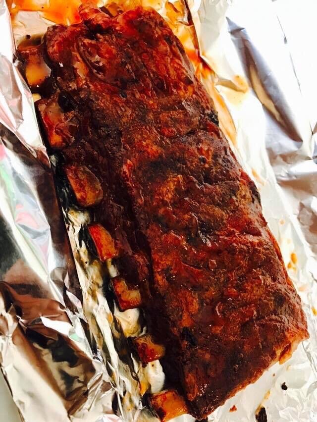 Mary's Pit Bar-B-Q Logo