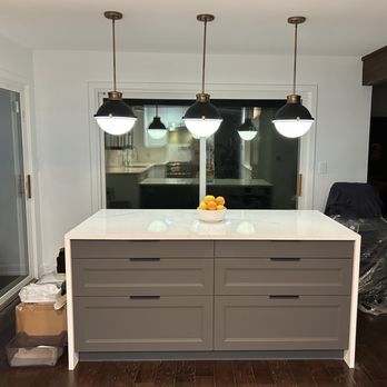 Jory Marble Granite Quartz - Quartz waterfall island - Countertop Installation Near Me - Crestwood, Illinois