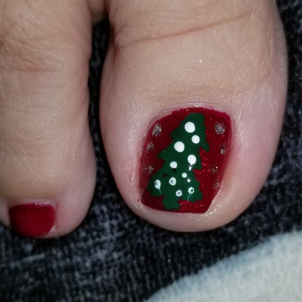 Angel Nails Sarasota - Xmas tree design - Nail Salons Near Me - Sarasota, Florida Angel Nails Sarasota - Xmas tree design - Nail Salons Near Me - Sarasota, Florida