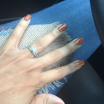 Valerie's Nail & Lashes - Perfect for the holidays dipped powder nails by Don! - Nail Salons Near Me - Richmond, Texas