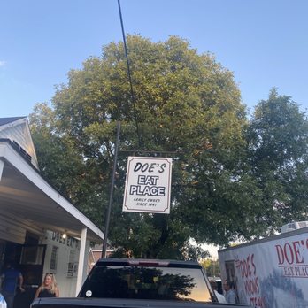 Doe's Eat Place - Steakhouses Near Me - Greenville, Mississippi
