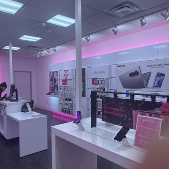 T-Mobile - Mobile Phones Near Me - Eureka, California T-Mobile - Mobile Phones Near Me - Eureka, California