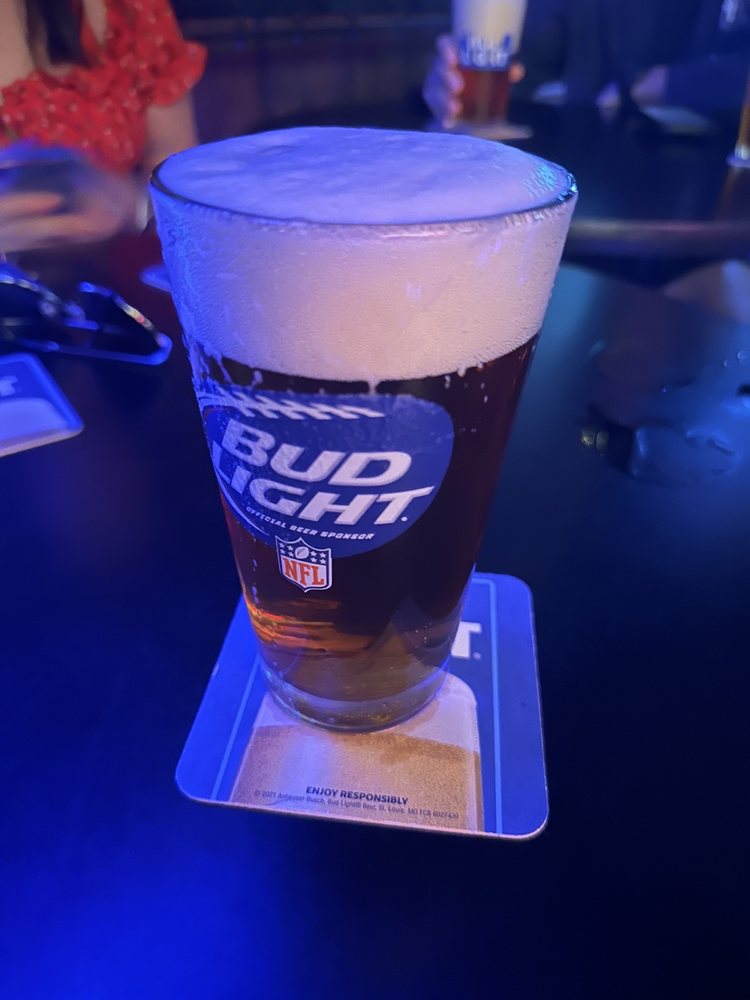 HOMESTRETCH PUB Updated September 2024 15 Reviews 214 Kings Hwy