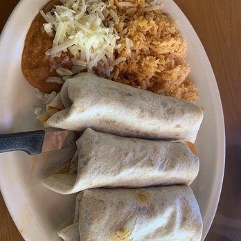 New Mecca Cafe - Huevos con chorizo burrito, pork burrito, chicken burrito, rice and beans. - Mexican Near Me - Pittsburg, California