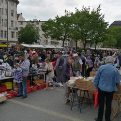 Flohmarkt Schöneberg - Blick über den Platz