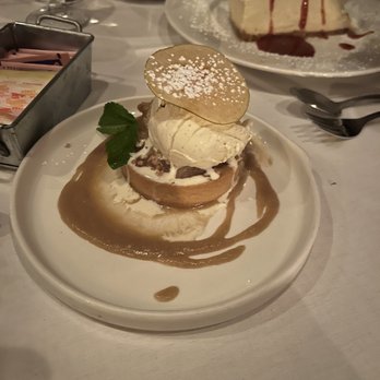Mohawk House - WARM APPLE TART - New American Near Me - Sparta, New Jersey