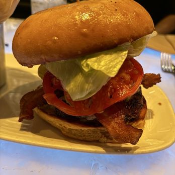 John Howie Steak Restaurant - 10oz Burger - Steakhouses Near Me - Bellevue, Washington