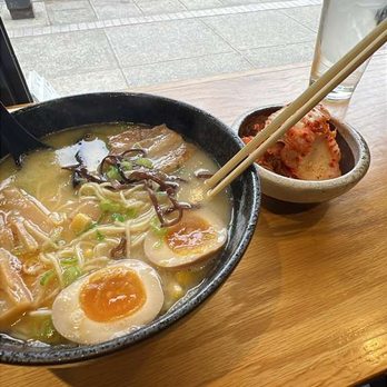 Tanoshii Ramen - Tonkotsu Ramen, fresh Kimchi. - Ramen Near Me - New York, New York