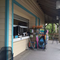 Shark Tooth Beach Concession - Lovely staff quick service