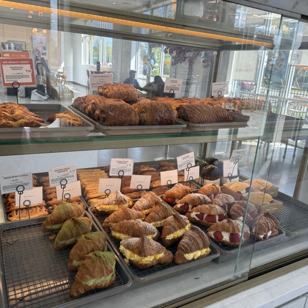 Tous Les Jours - Pastry self serving - Bakeries Near Me - Troy, Michigan Tous Les Jours - Pastry self serving - Bakeries Near Me - Troy, Michigan
