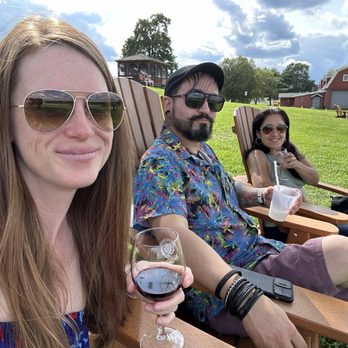 Hawk Ridge Winery - Wineries Near Me - Watertown, Connecticut