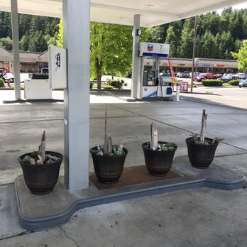 Chevron - Flower pots - Convenience Stores Near Me - Poulsbo, Washington Chevron - Flower pots - Convenience Stores Near Me - Poulsbo, Washington