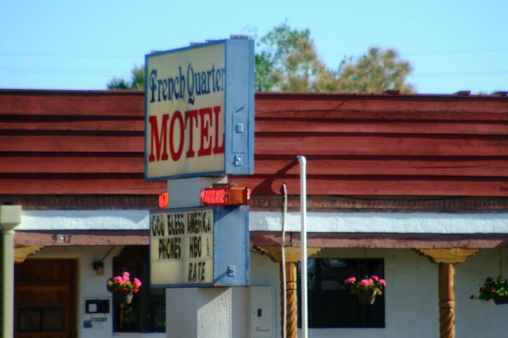 FRENCH QUARTERS MOTEL Updated June 2024 9317 Central Ave NW