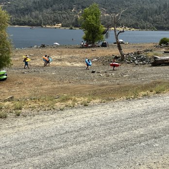 Collins Lake Recreation Area - You can also set up camp by water bring good water shoes lots of rocks - Lakes Near Me - Browns Valley, California