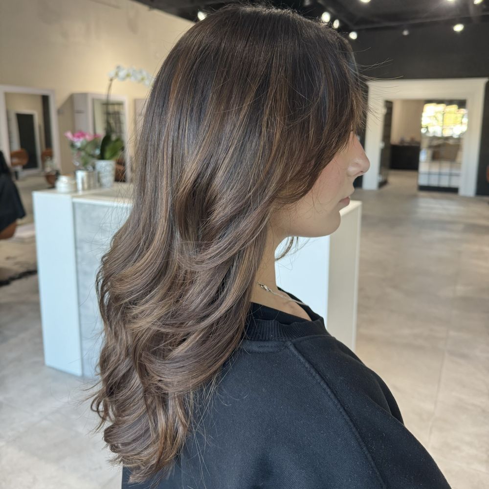 Reagan Read Hair Logo