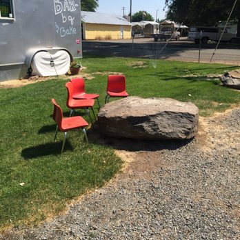 BBQ and Bake - Enter the dining area! - Food Trucks Near Me BBQ and Bake - Enter the dining area! - Food Trucks Near Me