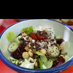 Café de la Tour - Salat mit Linsen und Ziegenkäse