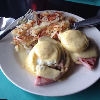 Chatty's - Benedict before I cut into it. - Breakfast & Brunch Near Me - Fleetwood, Pennsylvania Chatty's - Benedict before I cut into it. - Breakfast & Brunch Near Me - Fleetwood, Pennsylvania