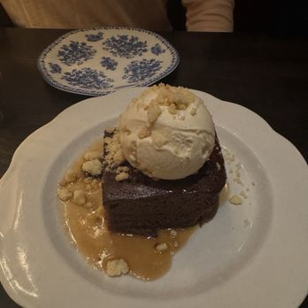 Armitage Alehouse - Sticky Date Cake - Pubs Near Me - Chicago, Illinois