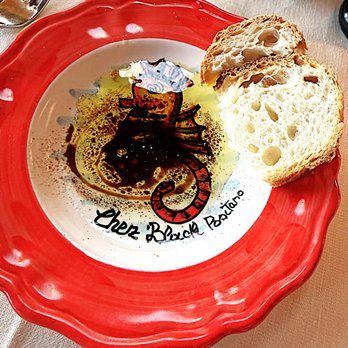 Chez Black - Beautiful bread plates - Italian Near Me - Positano, SA