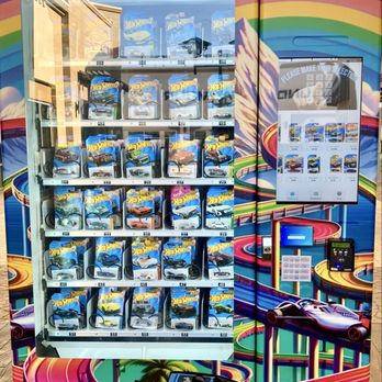 Tanger Outlets Fort Worth - Hot Wheels Vending Machine - Outlet Stores Near Me - Fort Worth, Texas