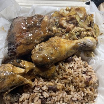 MarlieQ's Caribbean Queen - Jerk chicken rice beans cabbage - Food Trucks Near Me
