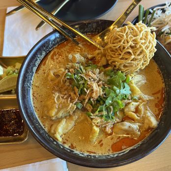 Manaao - Khao soi noodle with chicken - Thai Near Me - Tustin, California Manaao - Khao soi noodle with chicken - Thai Near Me - Tustin, California