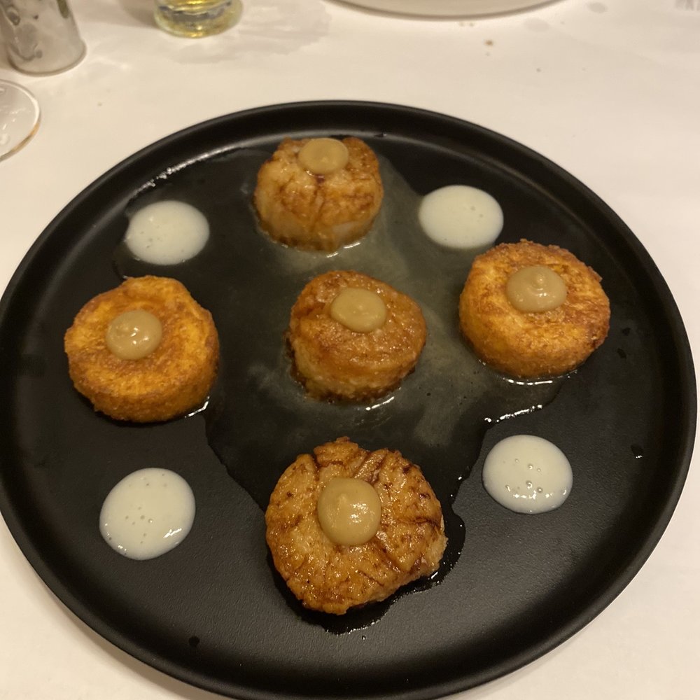 Scallops (3) and polenta cakes (2) Scallops (3) and polenta cakes (2)