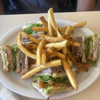 The Saugus Cafe - Roast Beef Club - Diners Near Me - Santa Clarita, California