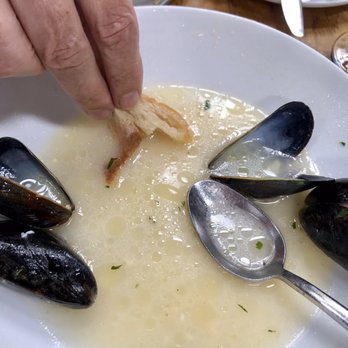 Roe Seafood Restaurant - Seafood Near Me - Long Beach, California