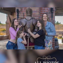 Castle Noz - People take photos with the knight. The owner should not have over reacted for a kid just touching it.