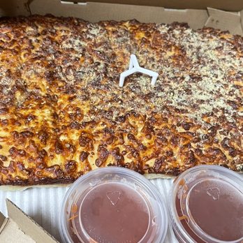 Pizza Hut - Cheesy bread was very dry - Pizza Near Me - Waipahu, Hawaii
