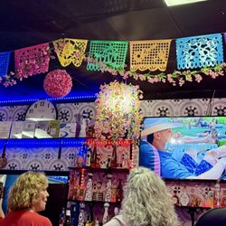 Mas Tequila Cantina And Grill - Cute bar area