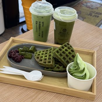 Gozen Kamicha - Waffle, matcha latte, lemon matcha - Desserts Near Me - Chandler, Arizona