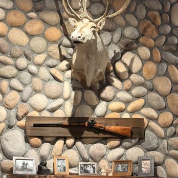 The Bear Paw Bar & Grill - Decor - American Near Me - Anchorage, Alaska The Bear Paw Bar & Grill - Decor - American Near Me - Anchorage, Alaska