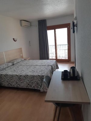 Hotel Condestable by null