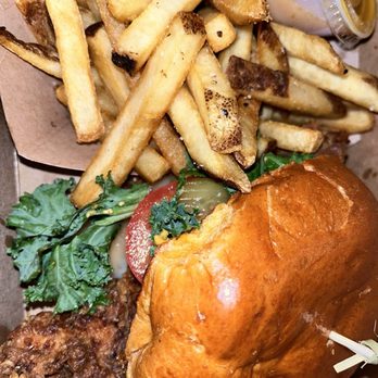 Roots Chicken Shak - Spicy chicken sandwich - Chicken Wings Near Me - Austin, Texas Roots Chicken Shak - Spicy chicken sandwich - Chicken Wings Near Me - Austin, Texas