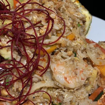 Chiang Mai - Pineapple fried rice - Thai Near Me - Toronto, Ontario Chiang Mai - Pineapple fried rice - Thai Near Me - Toronto, Ontario