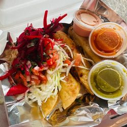 Tienda Latina y Taquería S&D