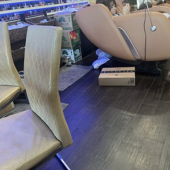 Solar Nails - Boxes were everywhere a lady literally tripped over the amazon box and almost fell - Nail Salons Near Me - Greenwood Village, Colorado Solar Nails - Boxes were everywhere a lady literally tripped over the amazon box and almost fell - Nail Salons Near Me - Greenwood Village, Colorado