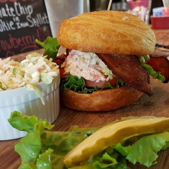 Parkside Grille - The bun is the same texture as a crusont and the bacon was perfectly crisp. - New American Near Me - Wildwood, Missouri