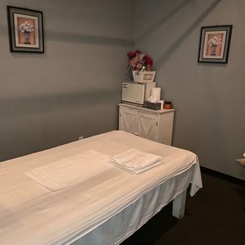 Dream Massage - Dream massage other room - Beauty & Spas Near Me - Bakersfield, California