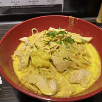 Max´s Beef Noodles - Currynudeln - Chinese Near Me - Munich, BY