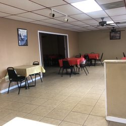 La Fe Restaurant - Dining area